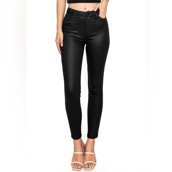 Kendall & Kylie Denim - Kendall & Kylie The Kontour High Rise Women's Black Skinny Jean